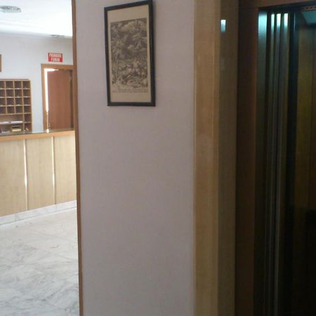 Hostal Juanito Mostoles Exterior photo